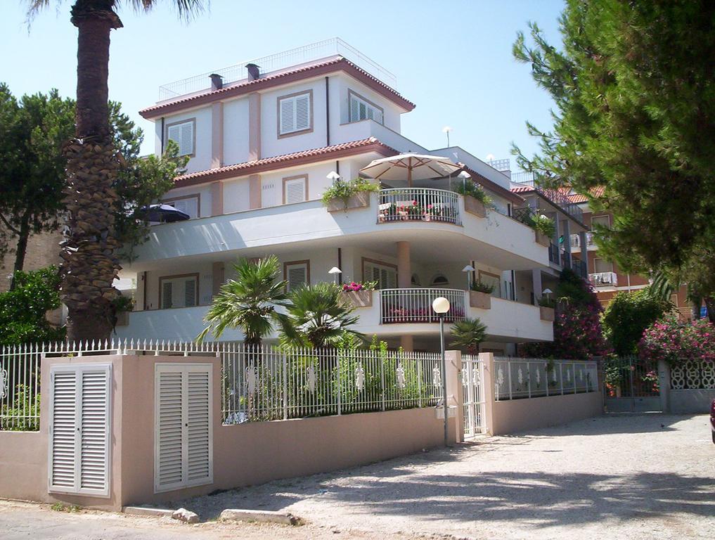 Sea House Apartment San Benedetto del Tronto Bagian luar foto